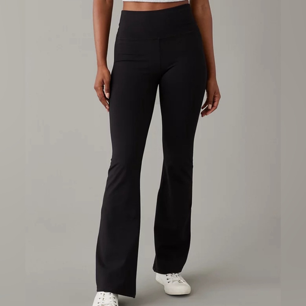 American Eagle The Everything Flare leggings M EUC